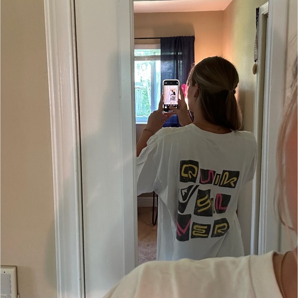 Quiksilver tshirt - Picture 2 of 4